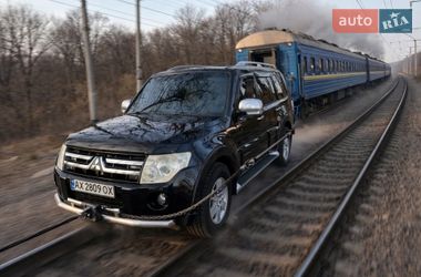 Внедорожник / Кроссовер Mitsubishi Pajero 2007 в Киеве