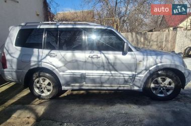 Позашляховик / Кросовер Mitsubishi Pajero 2006 в Києві