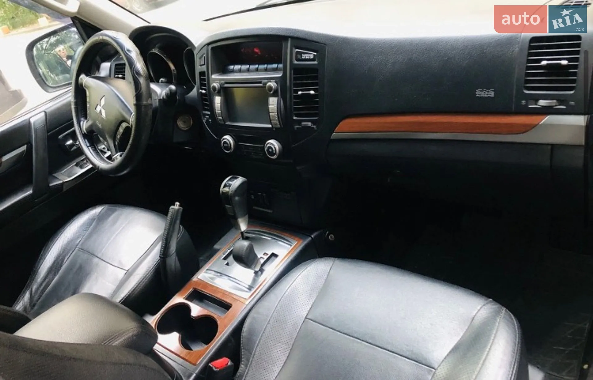 2012 Mitsubishi Pajero - мініатюра 5