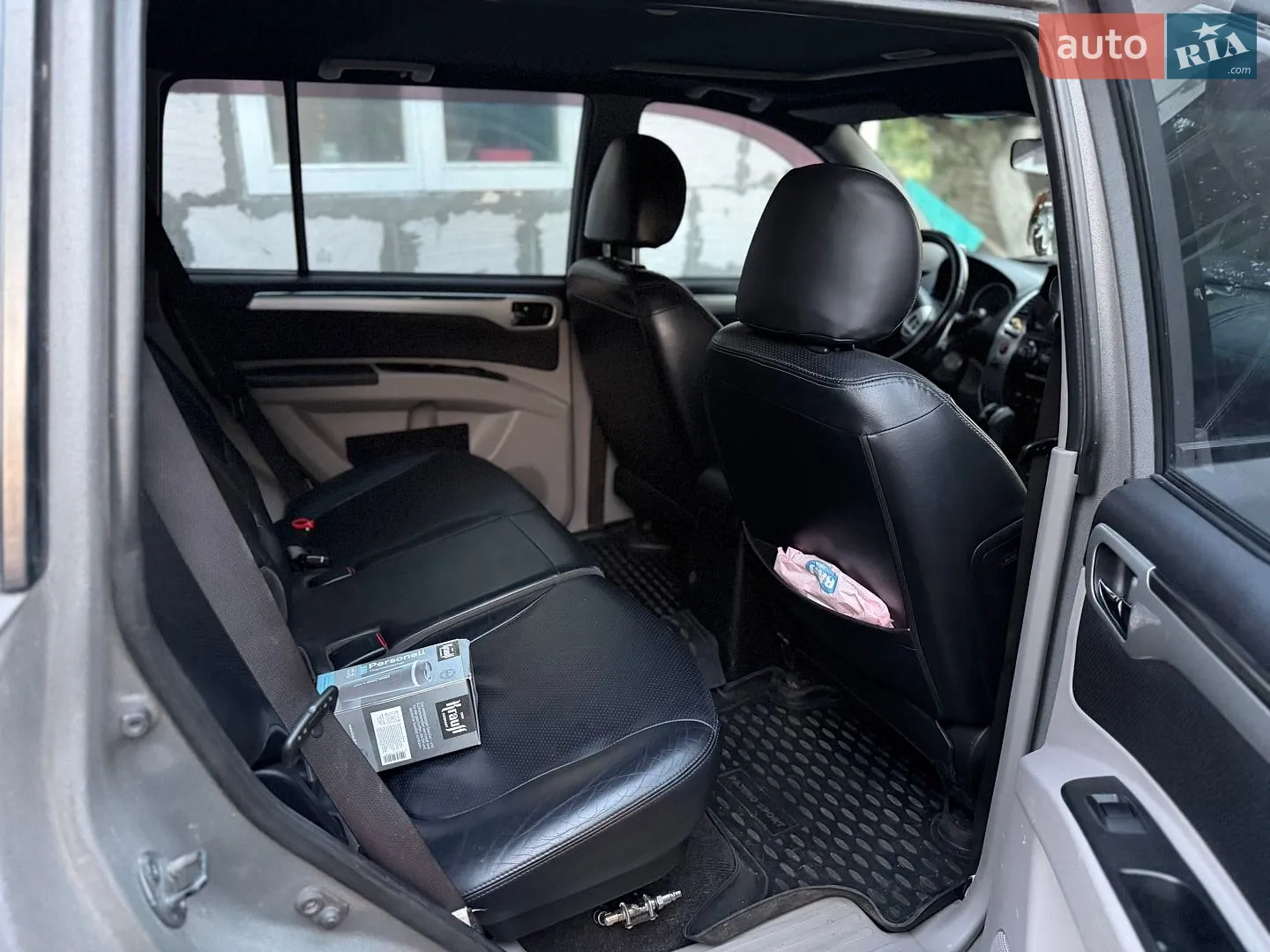 2010 Mitsubishi Pajero - мініатюра 8