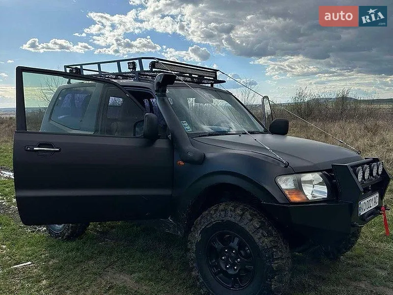 Mitsubishi Pajero 2000