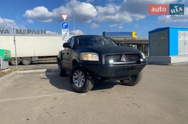 Пикап Mitsubishi Raider 2006 в Киеве