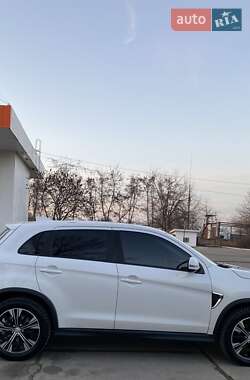 Внедорожник / Кроссовер Mitsubishi RVR 2021 в 