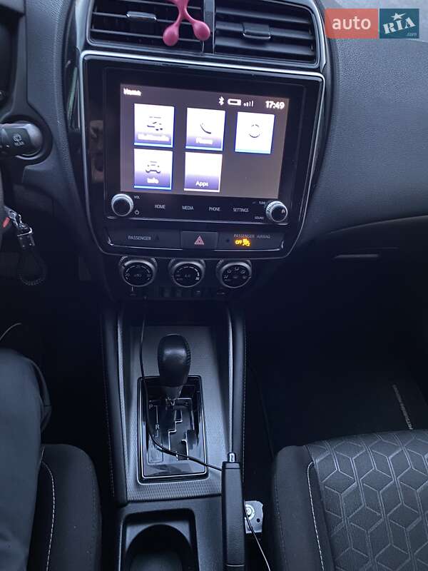 Внедорожник / Кроссовер Mitsubishi RVR 2021 в Александрие