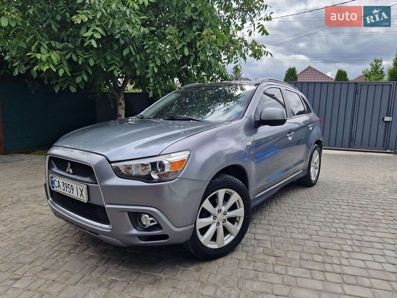 Mitsubishi RVR 2011