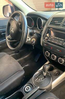 Позашляховик / Кросовер Mitsubishi RVR 2014 в 