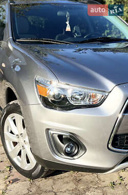 Позашляховик / Кросовер Mitsubishi RVR 2014 в 