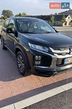 Позашляховик / Кросовер Mitsubishi RVR 2021 в 