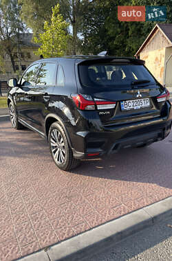 Позашляховик / Кросовер Mitsubishi RVR 2021 в 