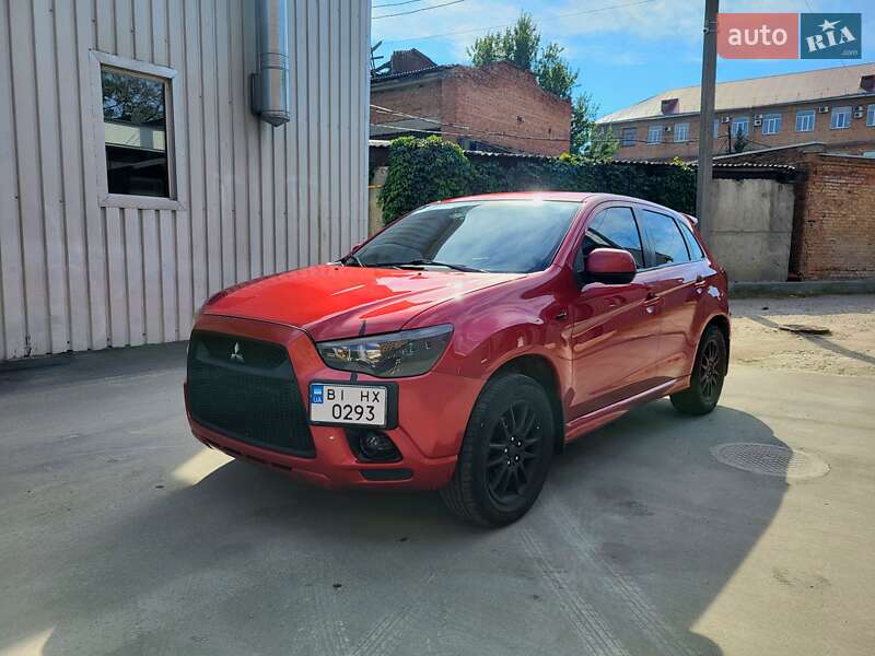 Mitsubishi RVR 2011