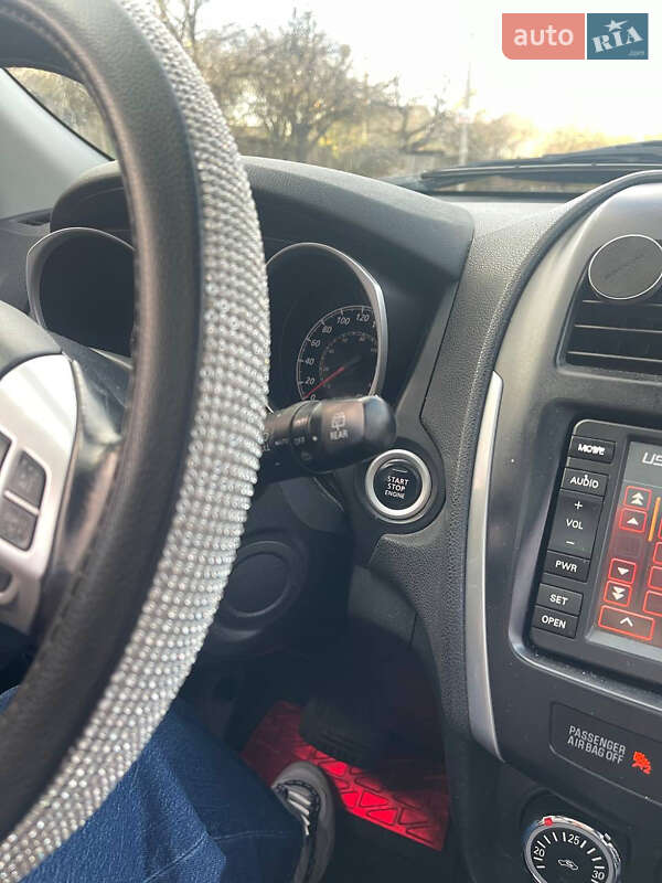 Позашляховик / Кросовер Mitsubishi RVR 2011 в Києві