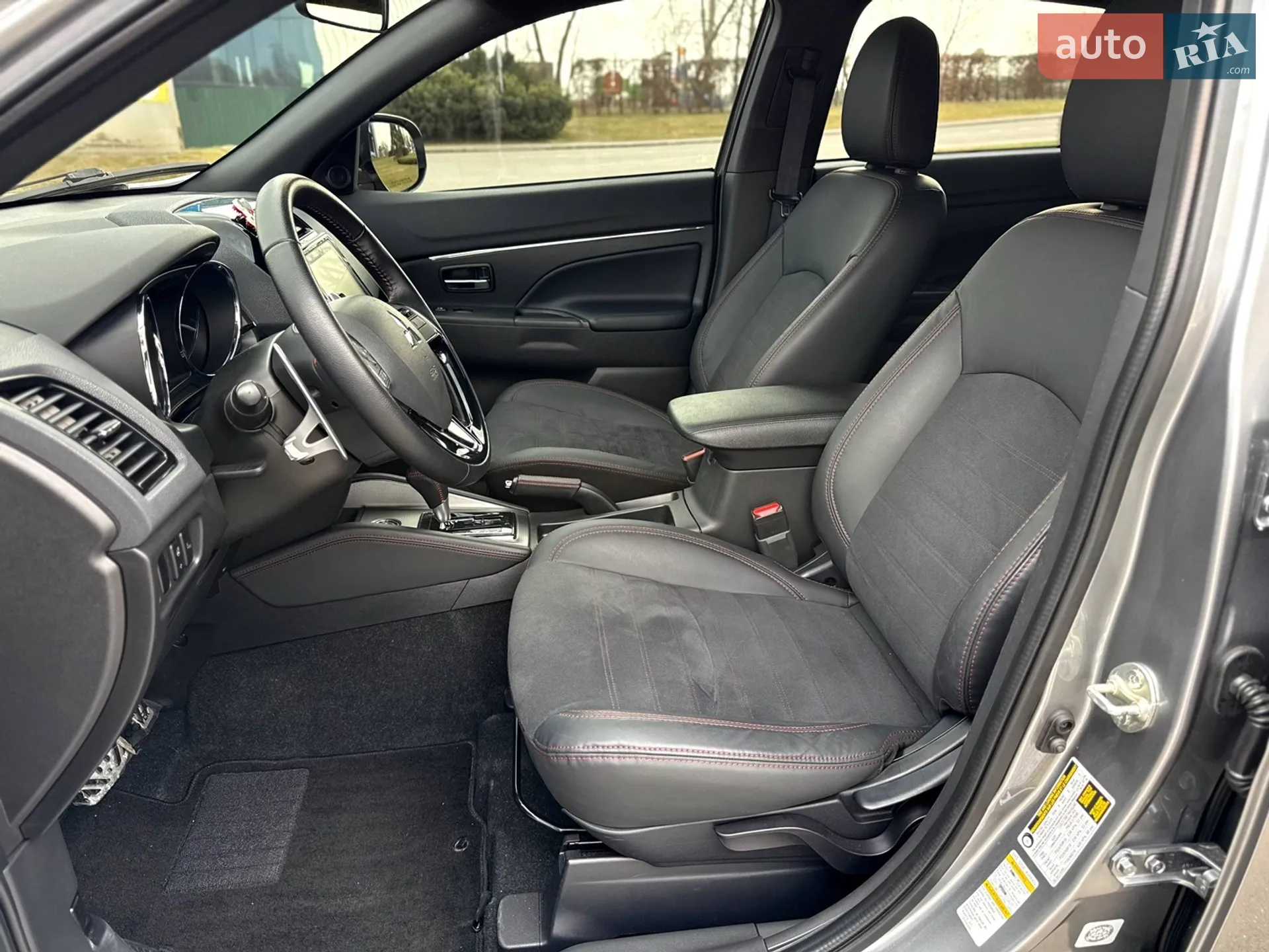 2022 Mitsubishi RVR - мініатюра 12