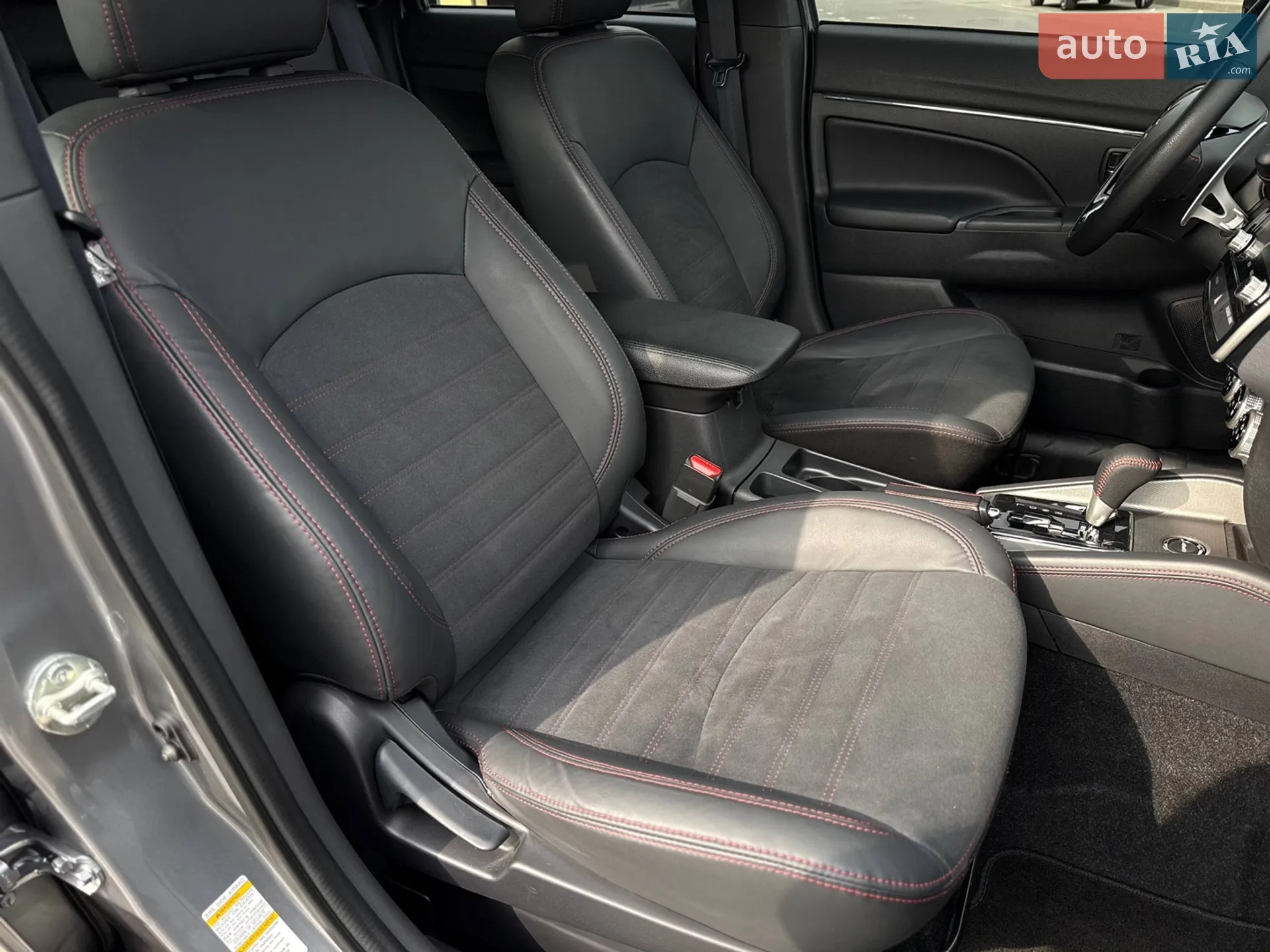 2022 Mitsubishi RVR - мініатюра 17