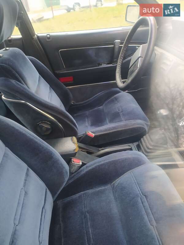 Седан Mitsubishi Sapporo 1988 в Хмельницком