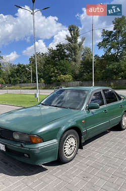 Седан Mitsubishi Sigma 1993 в 