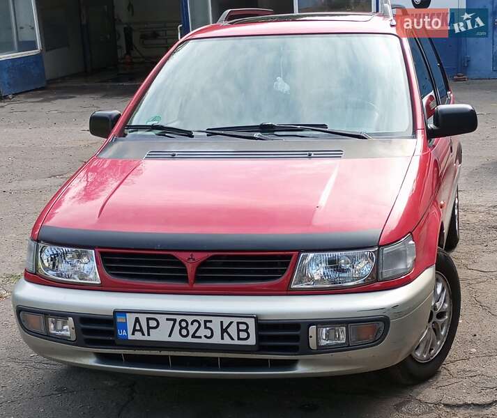 Mitsubishi Space Runner 1997