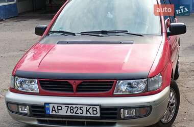 Минивэн Mitsubishi Space Runner 1997 в 