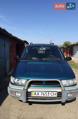 Минивэн Mitsubishi Space Runner 1996 в 