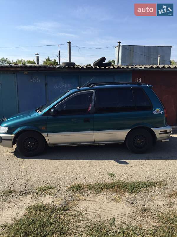 Минивэн Mitsubishi Space Runner 1996 в Харькове
