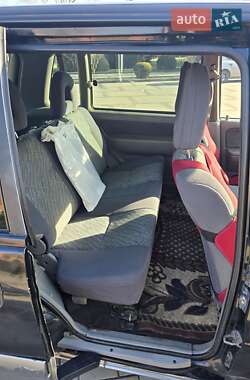 Минивэн Mitsubishi Space Runner 1997 в 