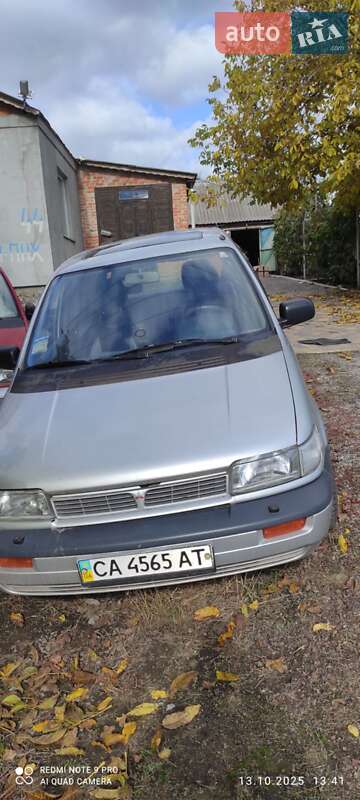 Mitsubishi Space Runner 1992