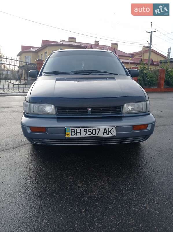 Минивэн Mitsubishi Space Runner 1993 в Белгороде-Днестровском