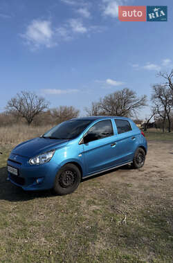 Хэтчбек Mitsubishi Space Star 2015 в 
