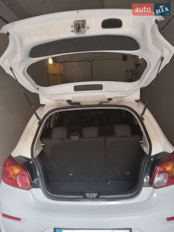 Хэтчбек Mitsubishi Space Star 2017 в Ивано-Франковске