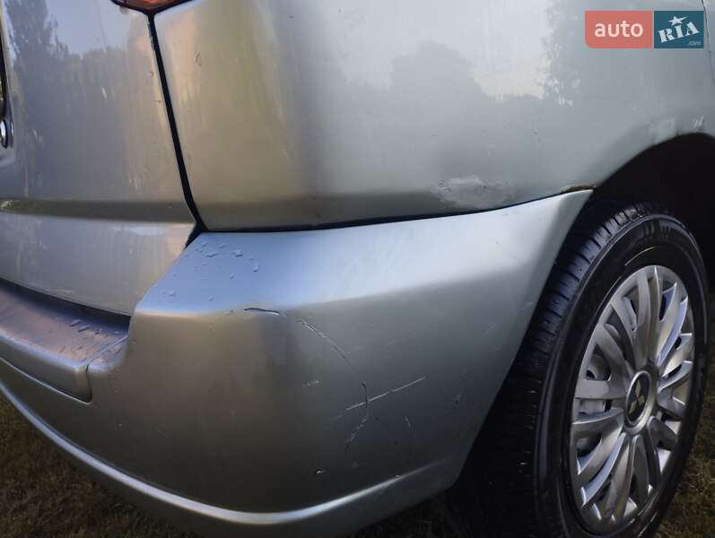 Минивэн Mitsubishi Space Star 2004 в Жовкве