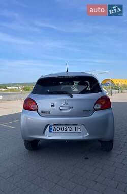 Хэтчбек Mitsubishi Space Star 2015 в 