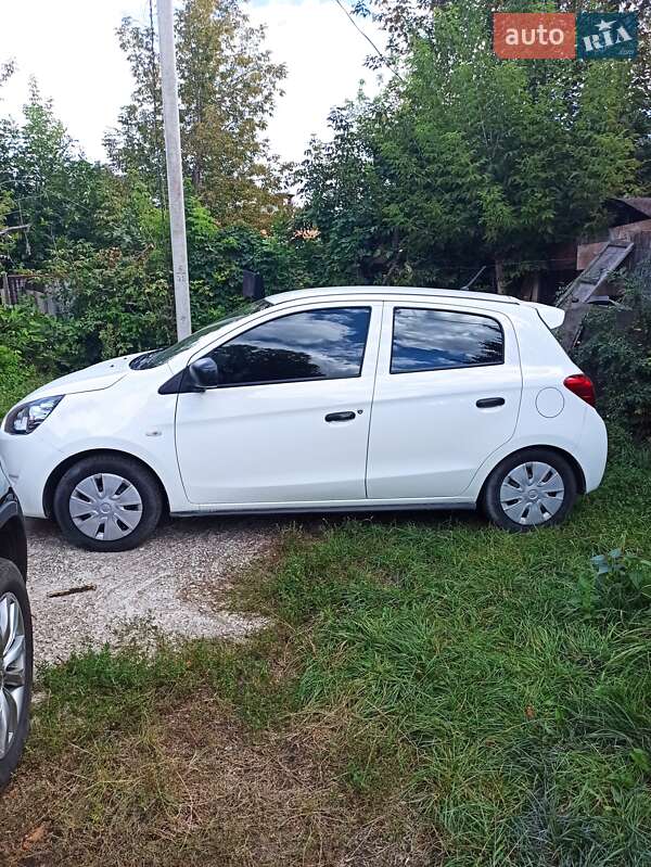 Mitsubishi Space Star 2015
