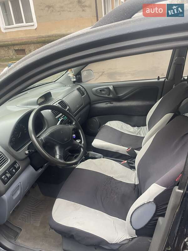 Мінівен Mitsubishi Space Star 2001 в Рівному