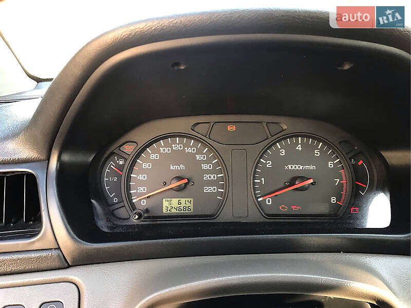 Універсал Mitsubishi Space Wagon 2003 в Одесі фото 6 Універсал Mitsubishi Space Wagon 2003 в Одесі