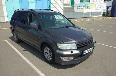 Универсал Mitsubishi Space Wagon 2001 в Киеве