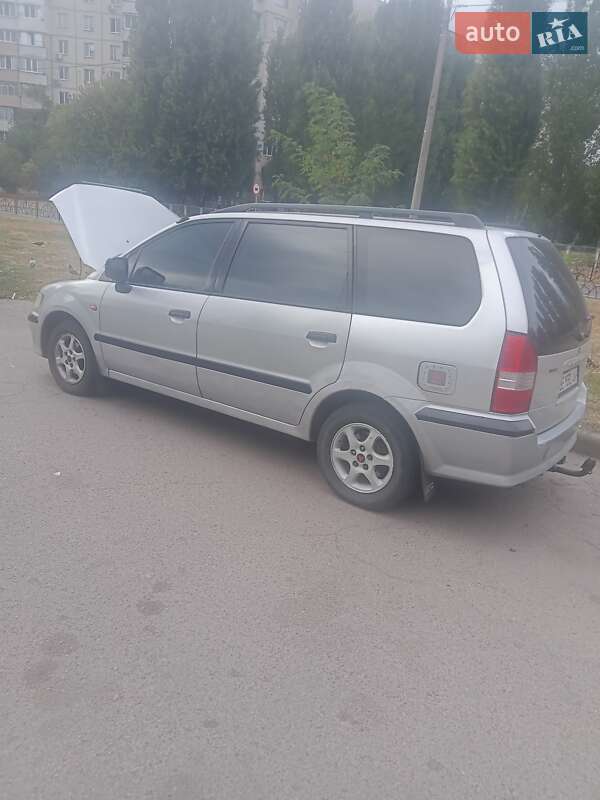 Минивэн Mitsubishi Space Wagon 2003 в Чигирине