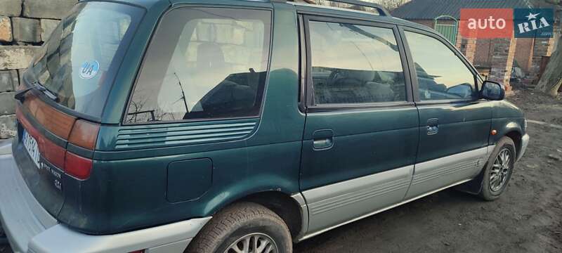 Минивэн Mitsubishi Space Wagon 1997 в Золотоноше