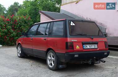 Минивэн Mitsubishi Space Wagon 1988 в 