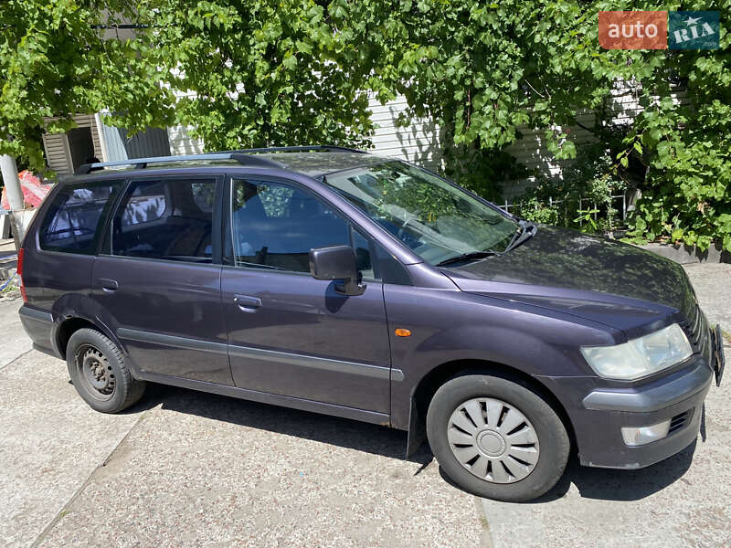 Минивэн Mitsubishi Space Wagon 2001 в Киеве
