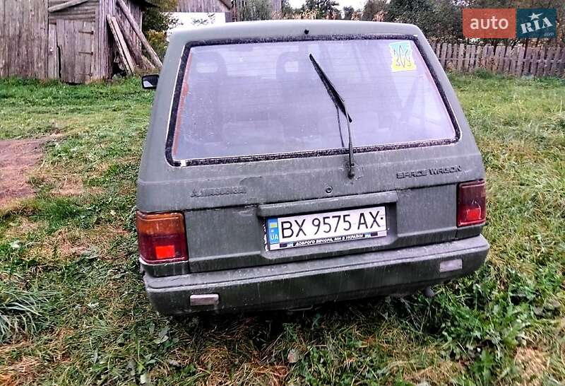 Мінівен Mitsubishi Space Wagon 1989 в Сарнах