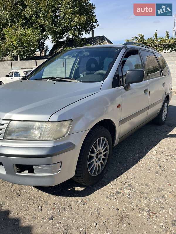 Минивэн Mitsubishi Space Wagon 2001 в Николаеве