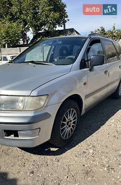 Минивэн Mitsubishi Space Wagon 2001 в 