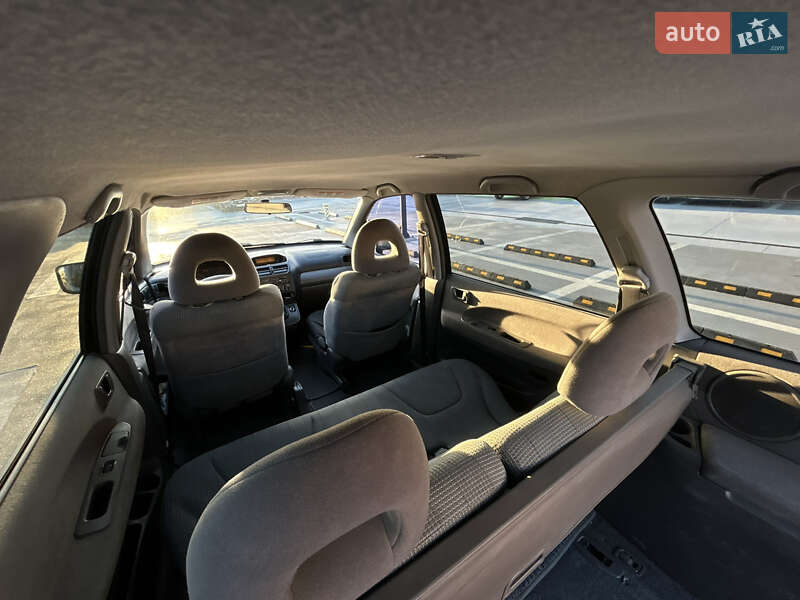 Минивэн Mitsubishi Space Wagon 2003 в Киеве