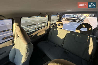 Минивэн Mitsubishi Space Wagon 2003 в 