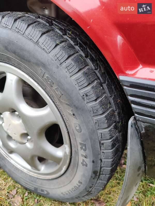 Минивэн Mitsubishi Space Wagon 1985 в Сарнах