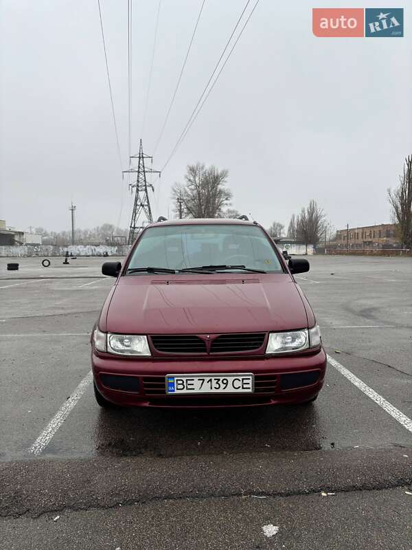 Минивэн Mitsubishi Space Wagon 1996 в Киеве