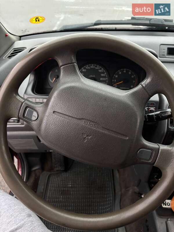 Минивэн Mitsubishi Space Wagon 1996 в Киеве