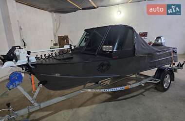 Катер МКМ Херсонка 1971 в Черновцах