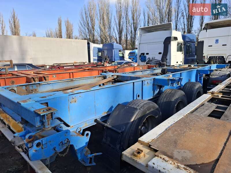 Контейнеровоз напівпричіп Montracon SMR 2000 в Одесі