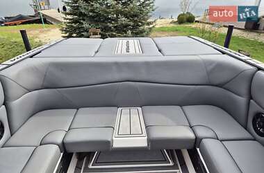 Катер Moomba Max 2024 в 