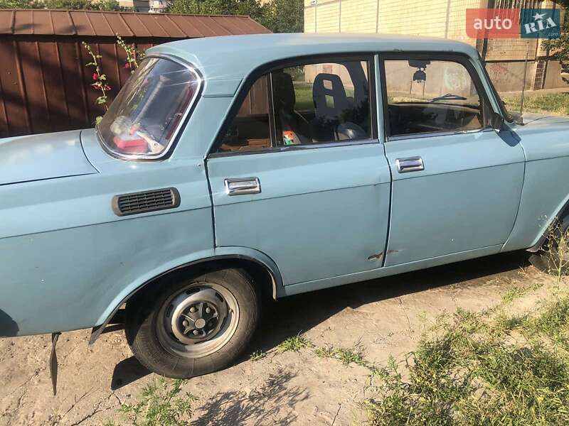 Седан Москвич/АЗЛК 2140 1984 в Кривом Роге фото 10 Седан Москвич/АЗЛК 2140 1984 в Кривом Роге